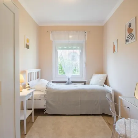 Holiday home 101 Agard,toeroek Balint Utca 101