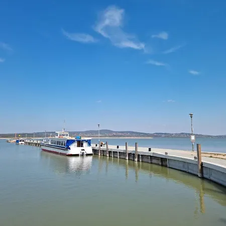 101 Agard,toeroek Balint Utca 101 Gárdony