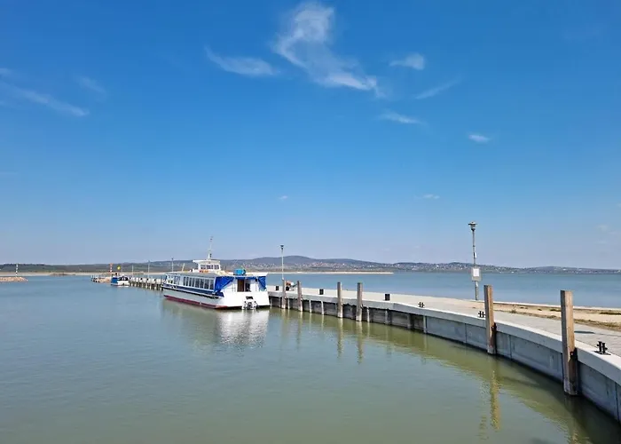 101 Agard,toeroek Balint Utca 101 Gárdony